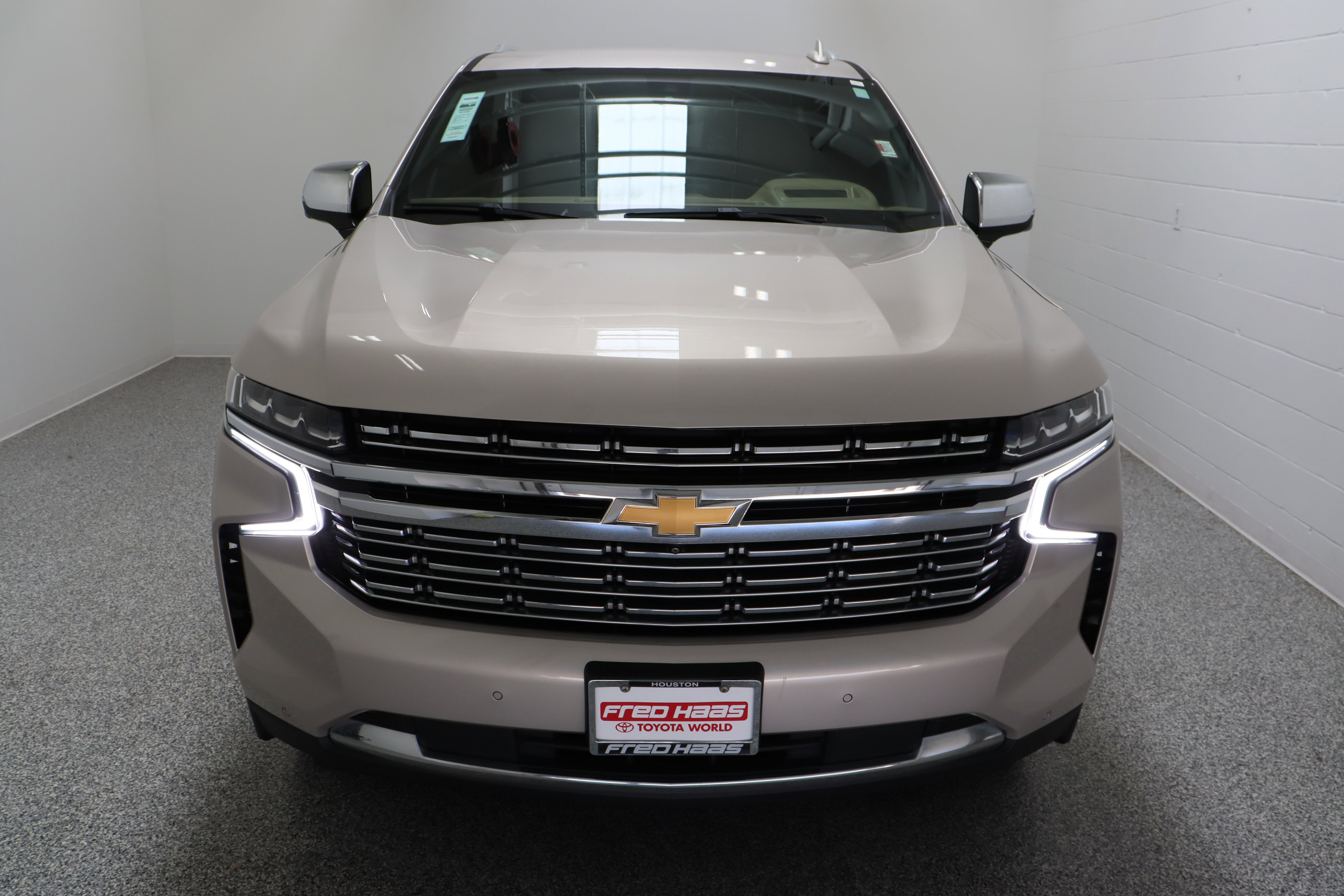Used 2022 Chevrolet Tahoe Premier RWD image 3