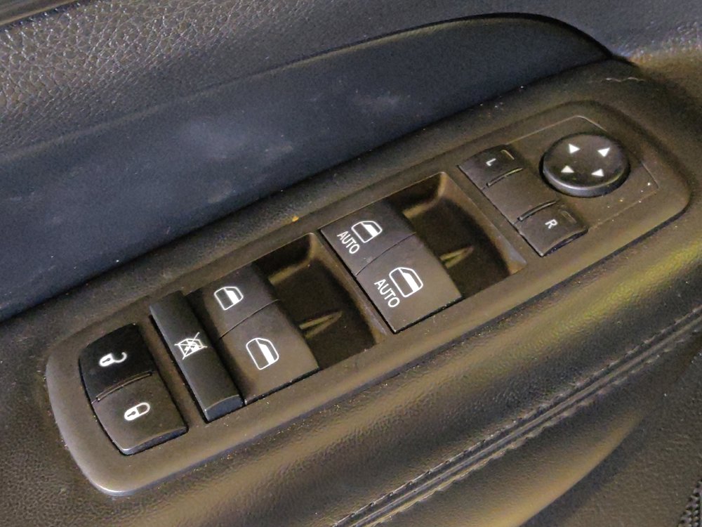 Used 2022 Jeep Grand Cherokee Laredo X image 27