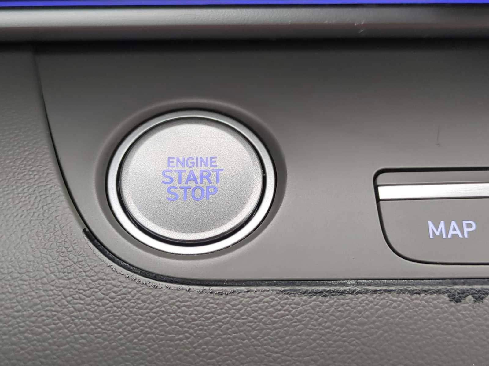 Used 2024 Hyundai Elantra SEL FWD image 17