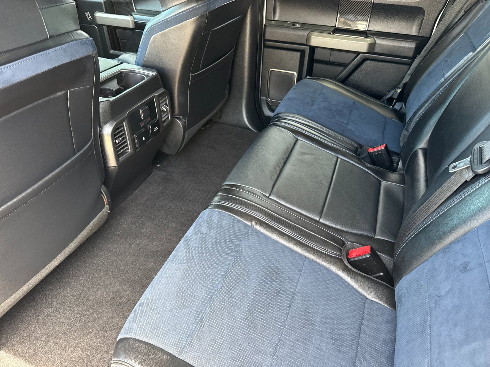 Used 2019 Ford F150 Raptor w/ Equipment Group 802A Luxury AWD/4WD image 14