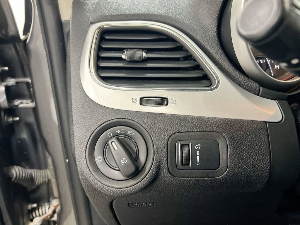 Used 2012 Dodge Journey SXT image 17