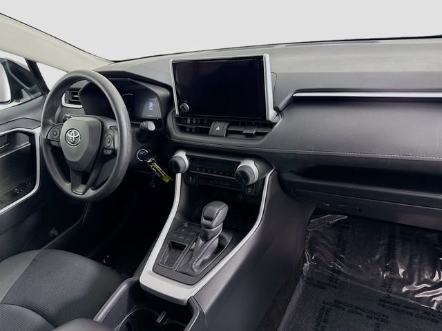 Certified 2025 Toyota RAV4 LE image 27