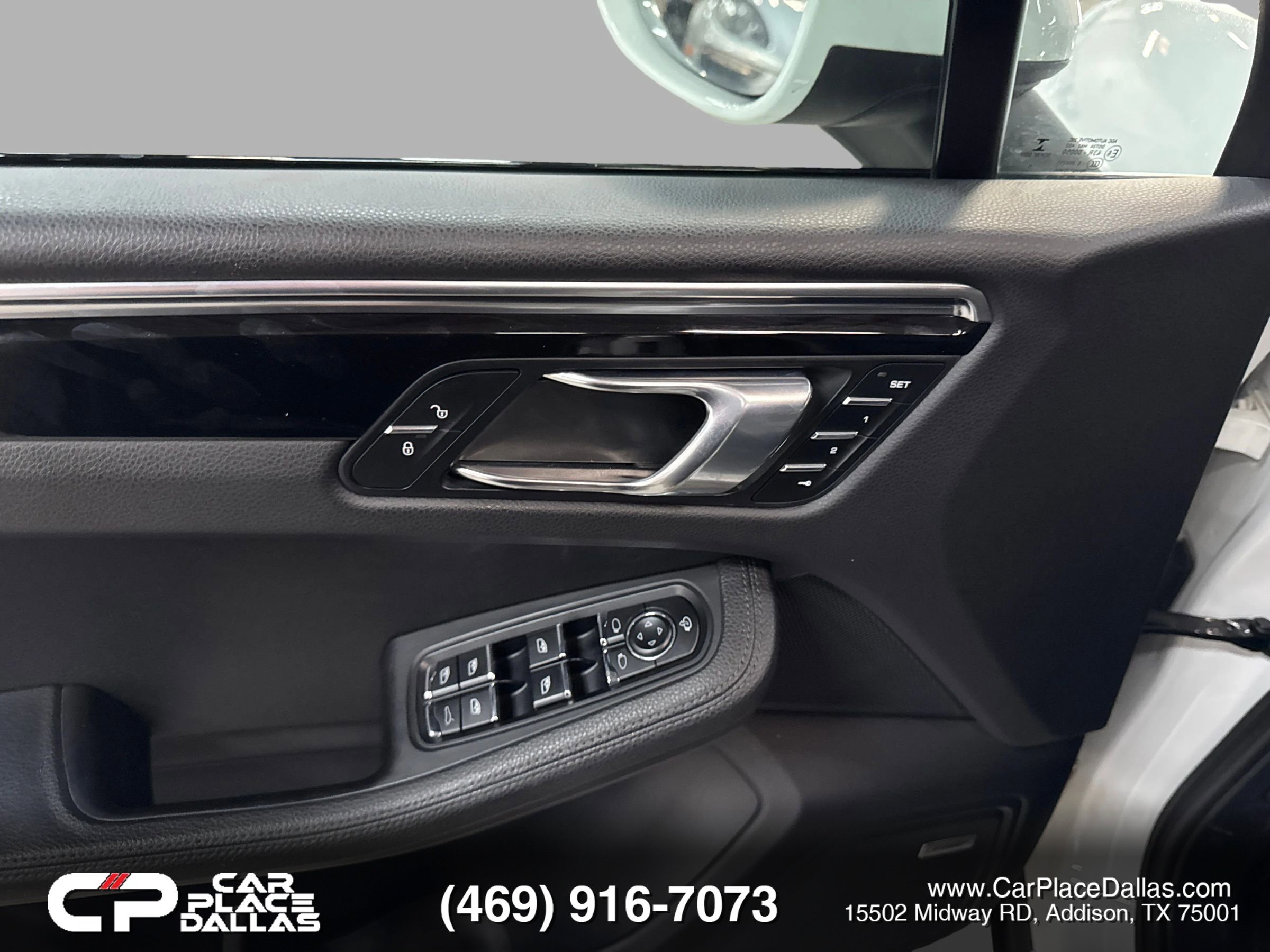 Used 2017 Porsche Macan S image 17