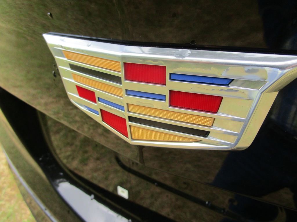 Used 2024 Cadillac XT4 Premium Luxury AWD/4WD image 13