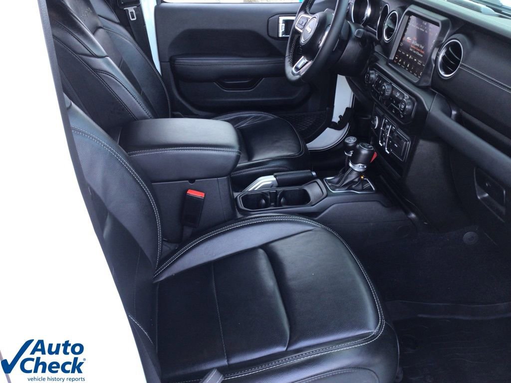 Used 2022 Jeep Wrangler Unlimited Sahara w/ Cold Weather Group image 11