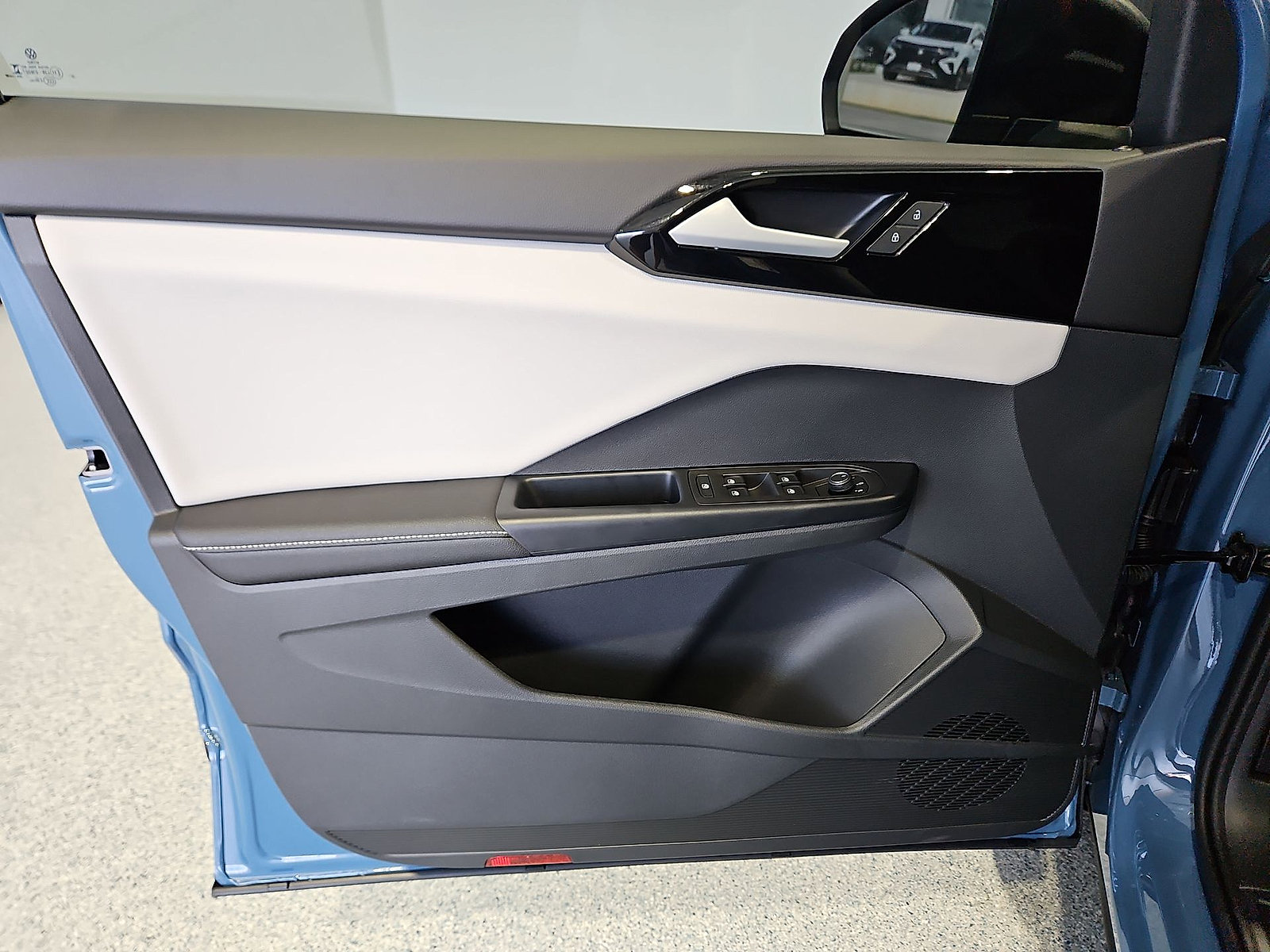 New 2027 Volkswagen Taos S FWD image 15