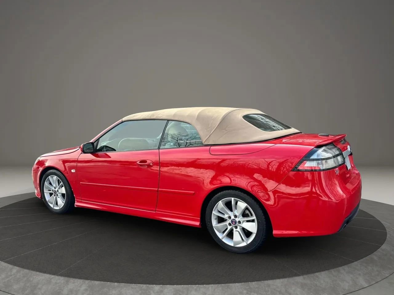 Used 2010 Saab 9-3 Aero w/ Aero Premium Package image 7