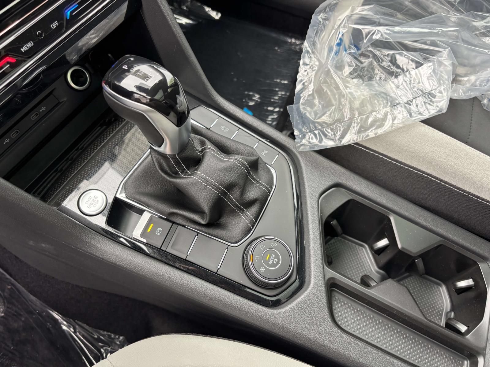 New 2026 Volkswagen Taos SE AWD/4WD image 26