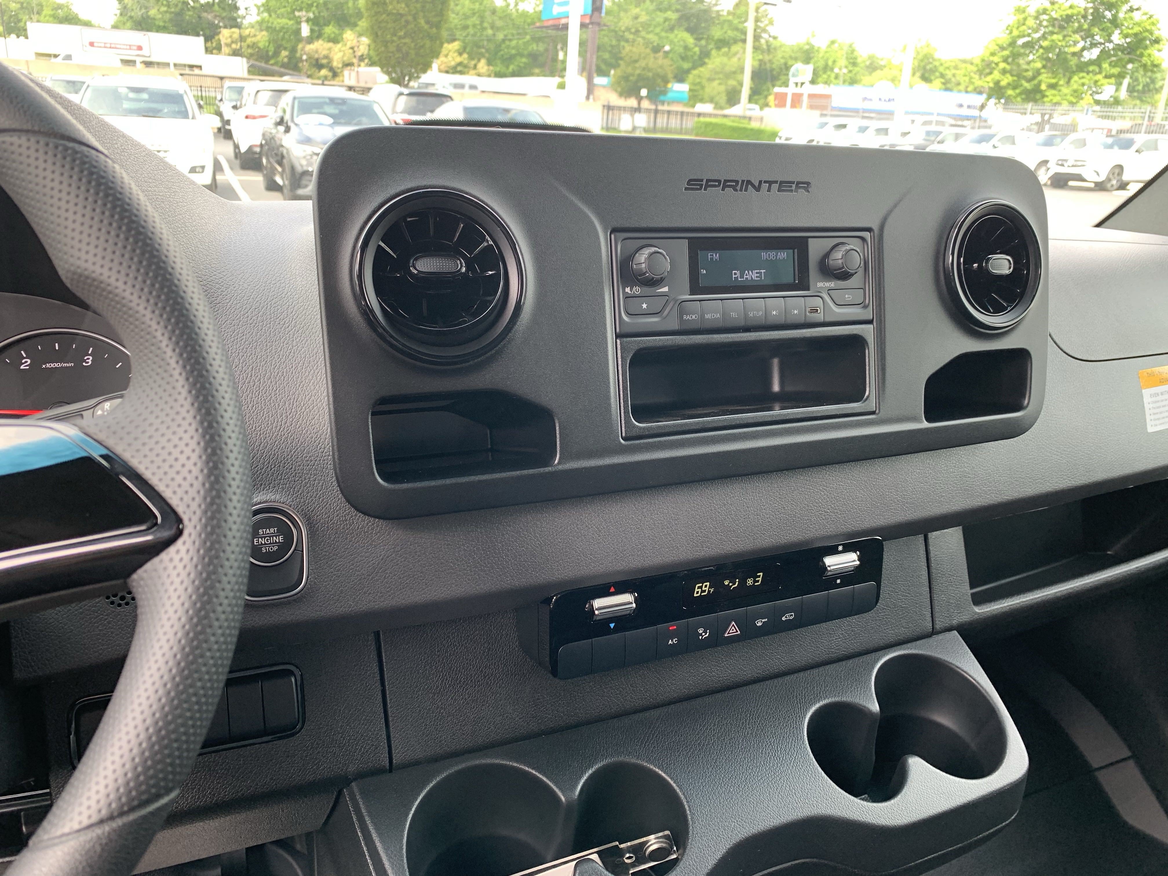 New 2025 Mercedes-Benz Sprinter 2500 image 31