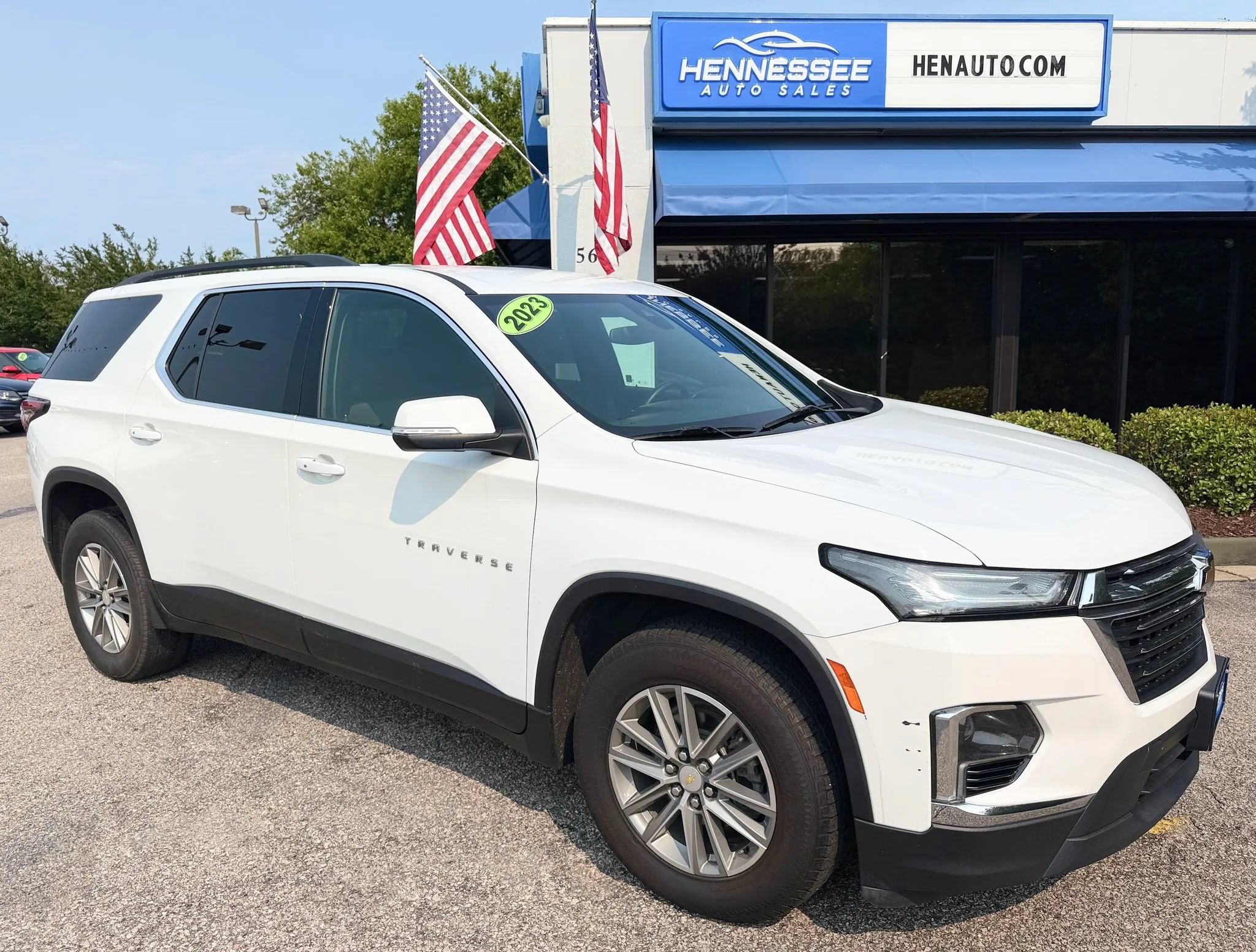 Used 2023 Chevrolet Traverse LT
