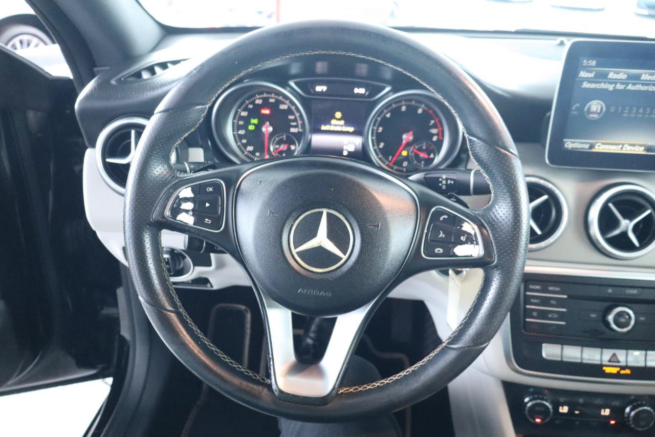 Used 2018 Mercedes-Benz CLA 250 image 21