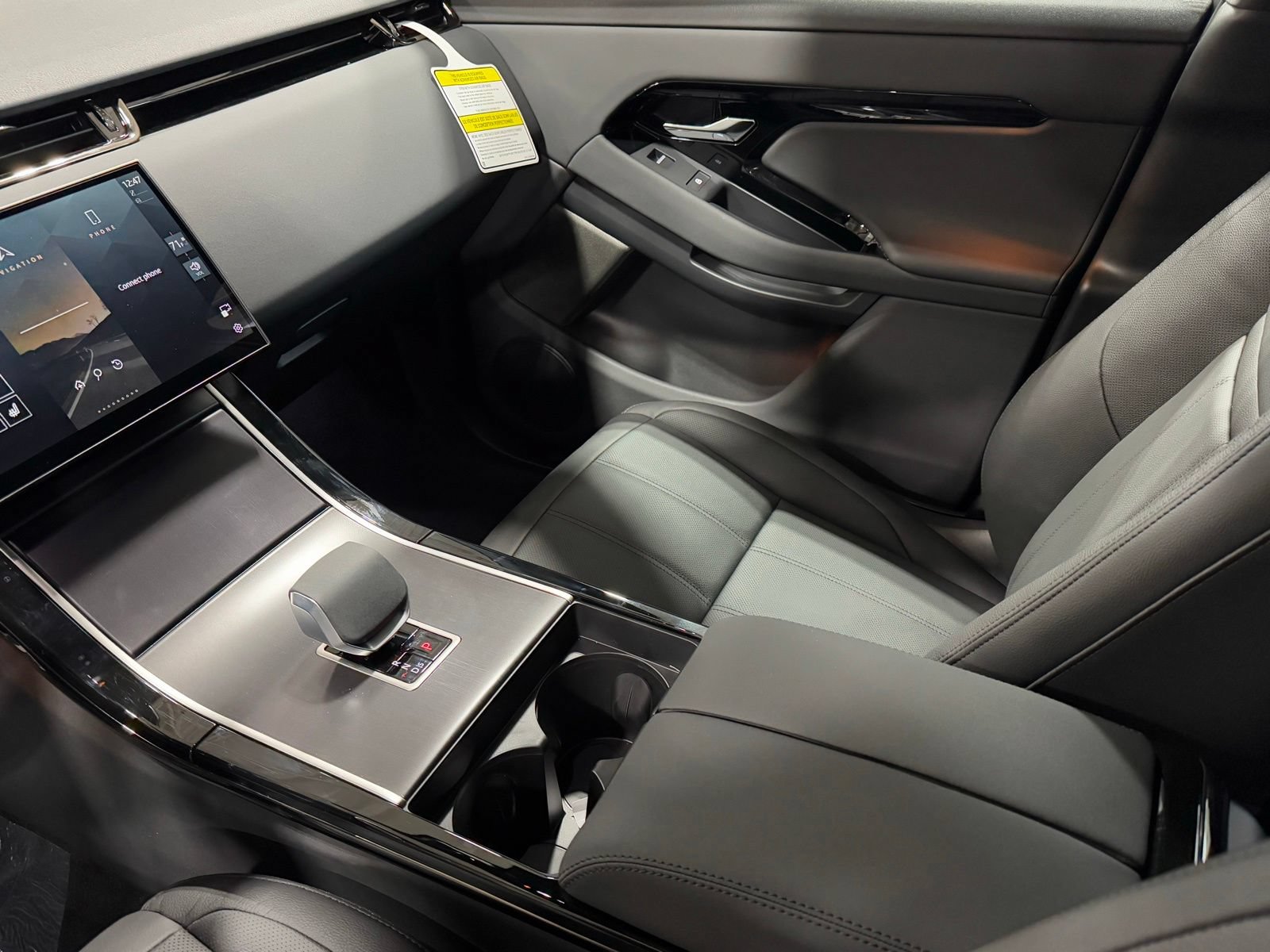 New 2026 Land Rover Range Rover Evoque Dynamic SE AWD/4WD image 15