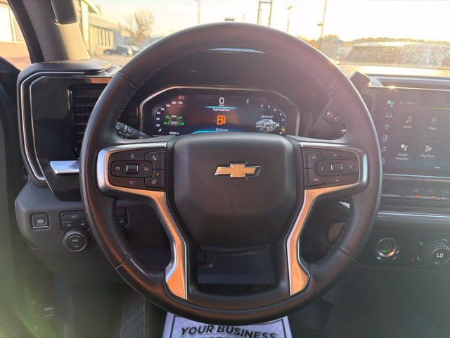 Used 2024 Chevrolet Silverado 1500 LT AWD/4WD image 18