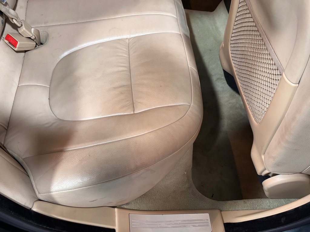 Used 2011 Jaguar XF image 24