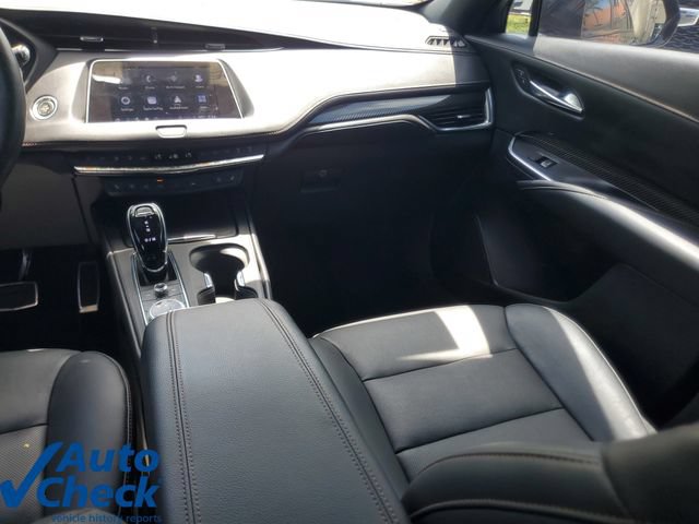 Certified 2022 Cadillac XT4 Sport w/ Comfort Package FWD image 16