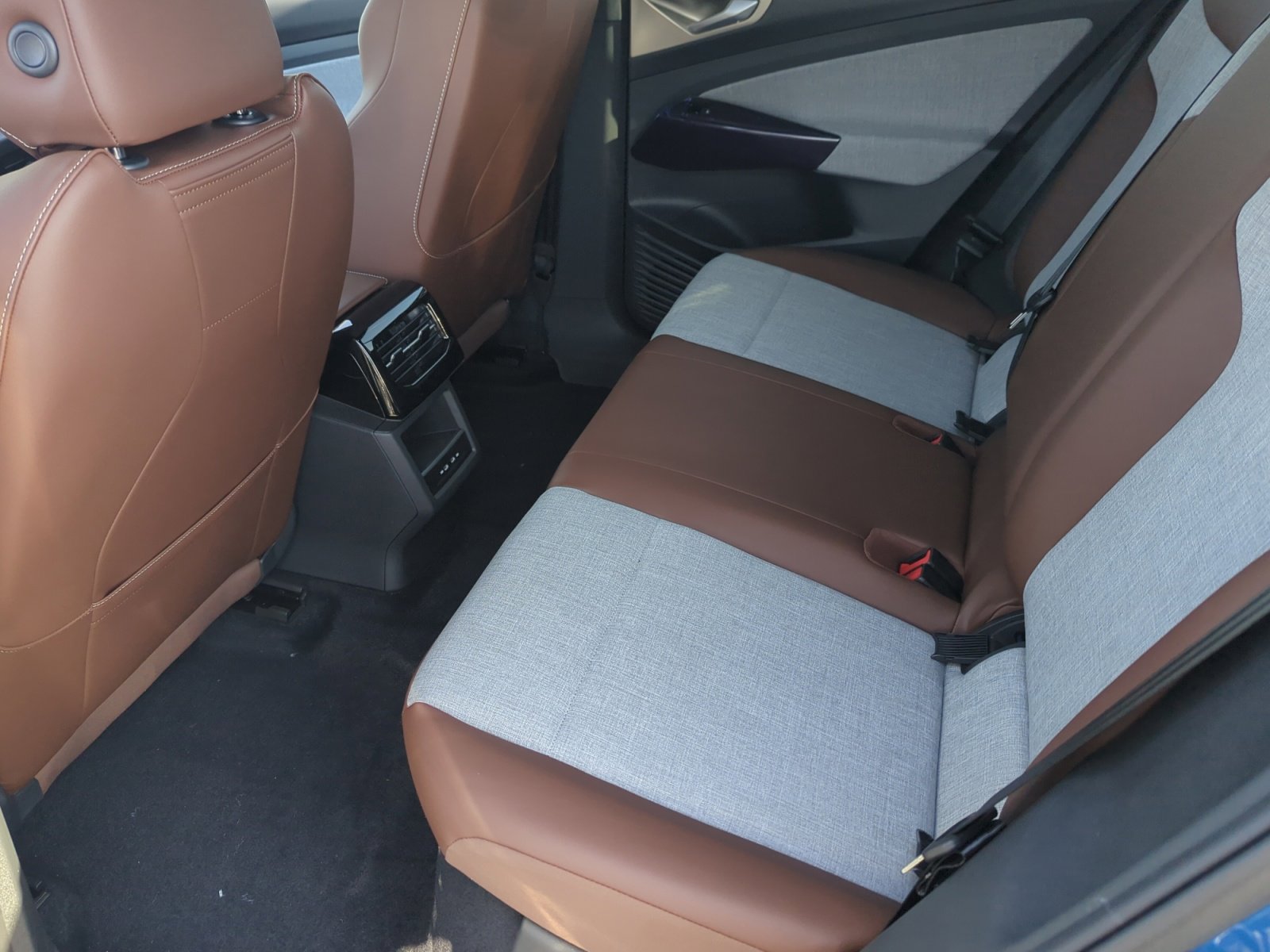 New 2026 Volkswagen ID.4 Pro image 17