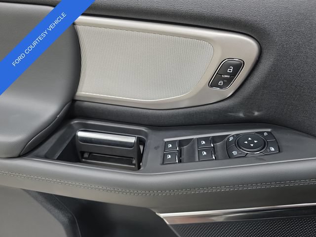 Used 2026 Ford Expedition Active AWD/4WD image 28