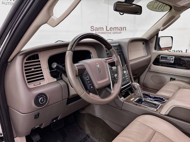 Used 2017 Lincoln Navigator L Select RWD image 9