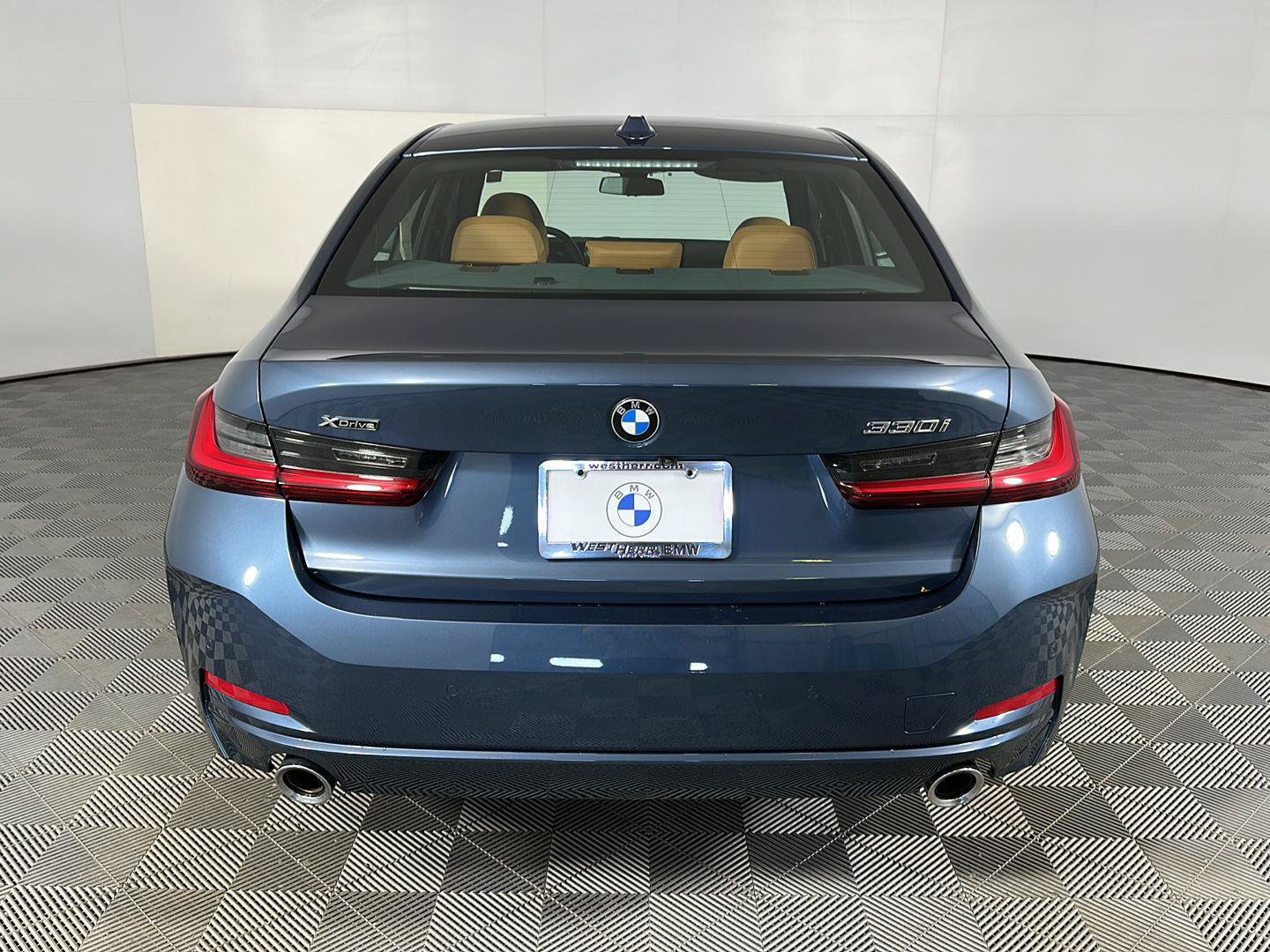 Used 2025 BMW 330i xDrive Sedan w/ Premium Package AWD/4WD image 28