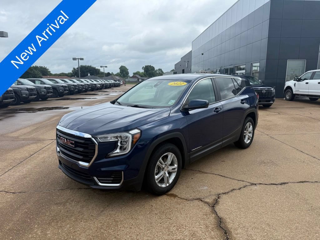 Used 2022 GMC Terrain SLE FWD image 1
