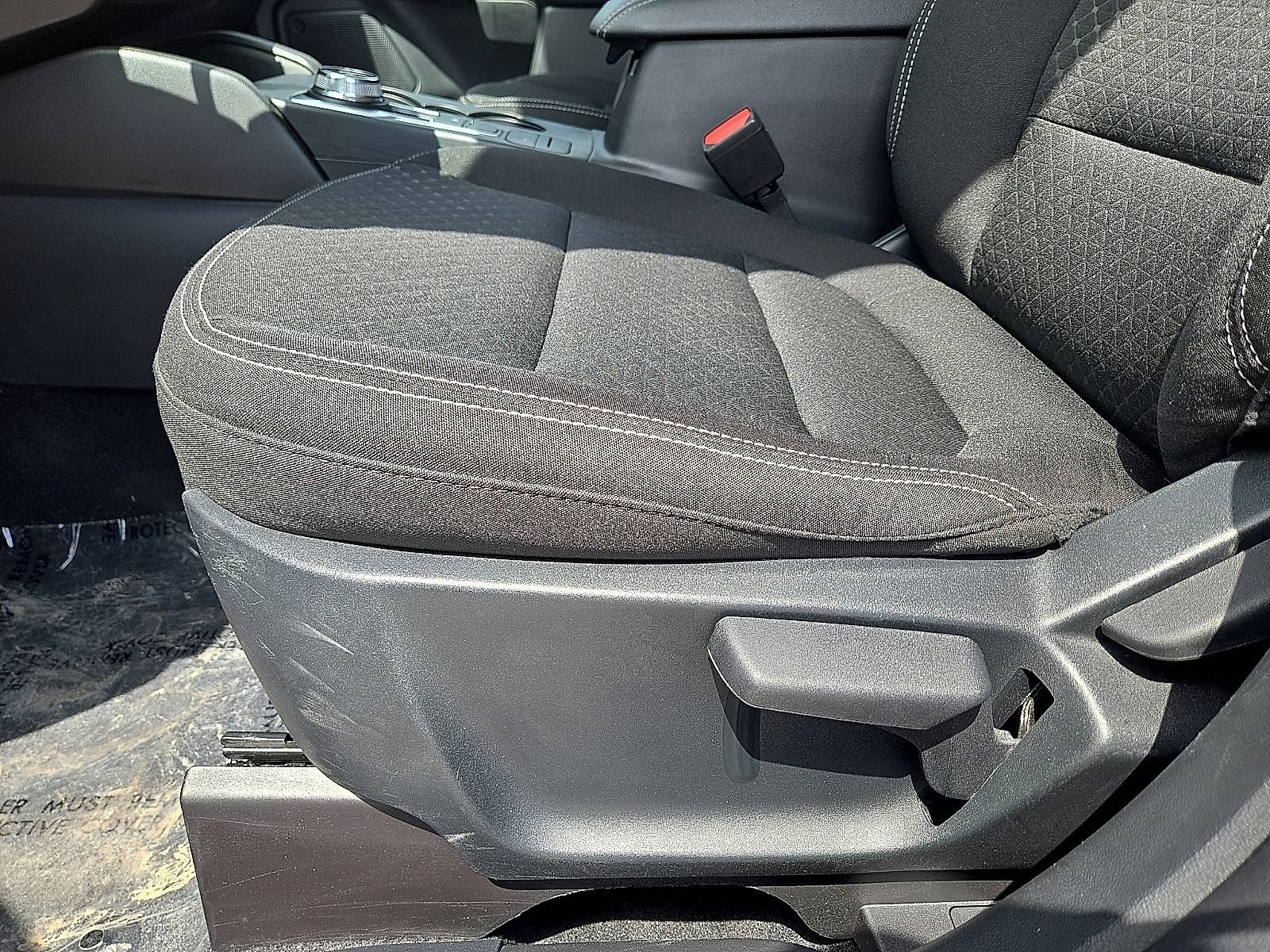 Used 2025 Ford Escape Active AWD/4WD image 23
