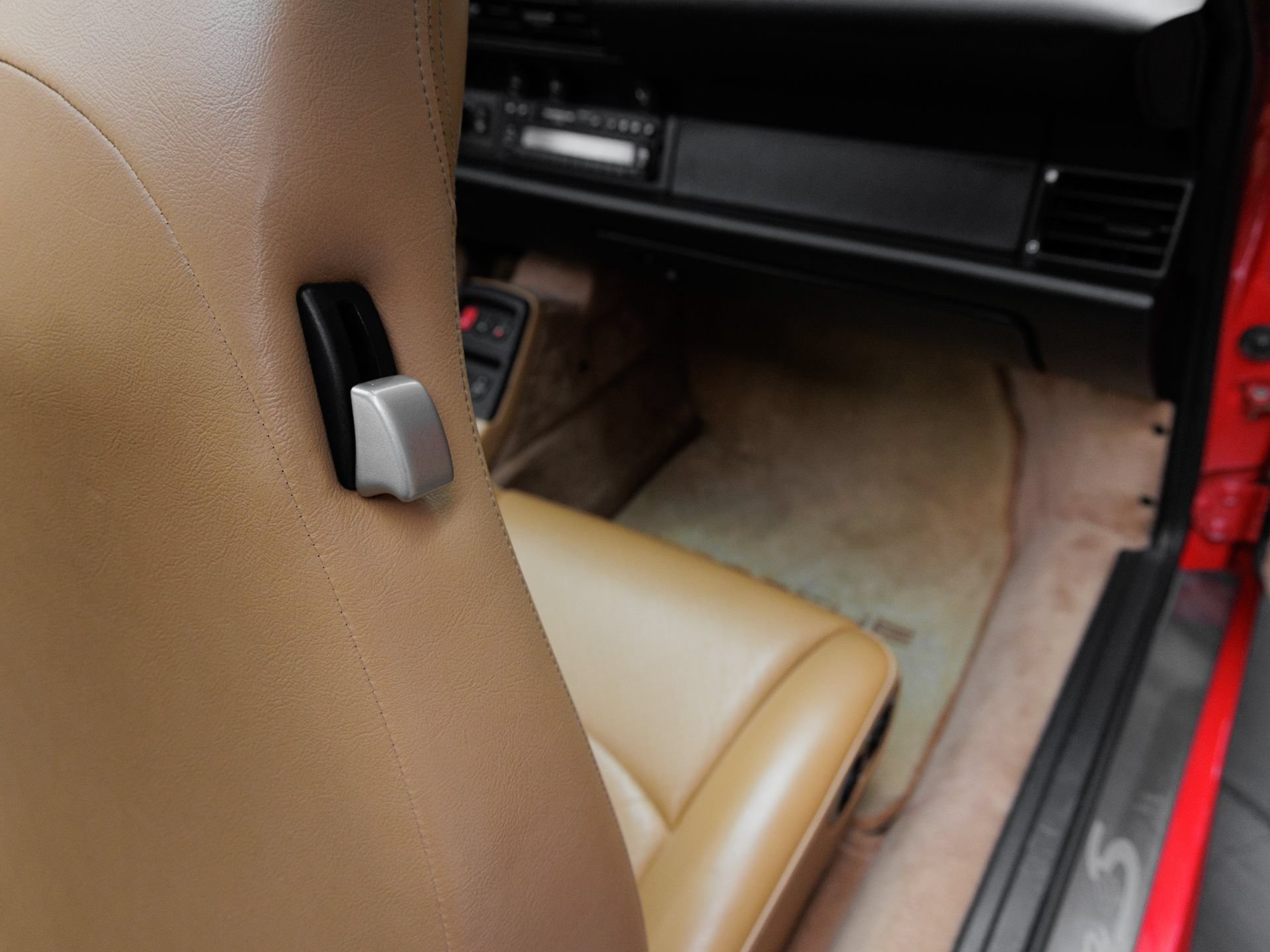 Used 1996 Porsche 911 Carrera 4S AWD/4WD image 47