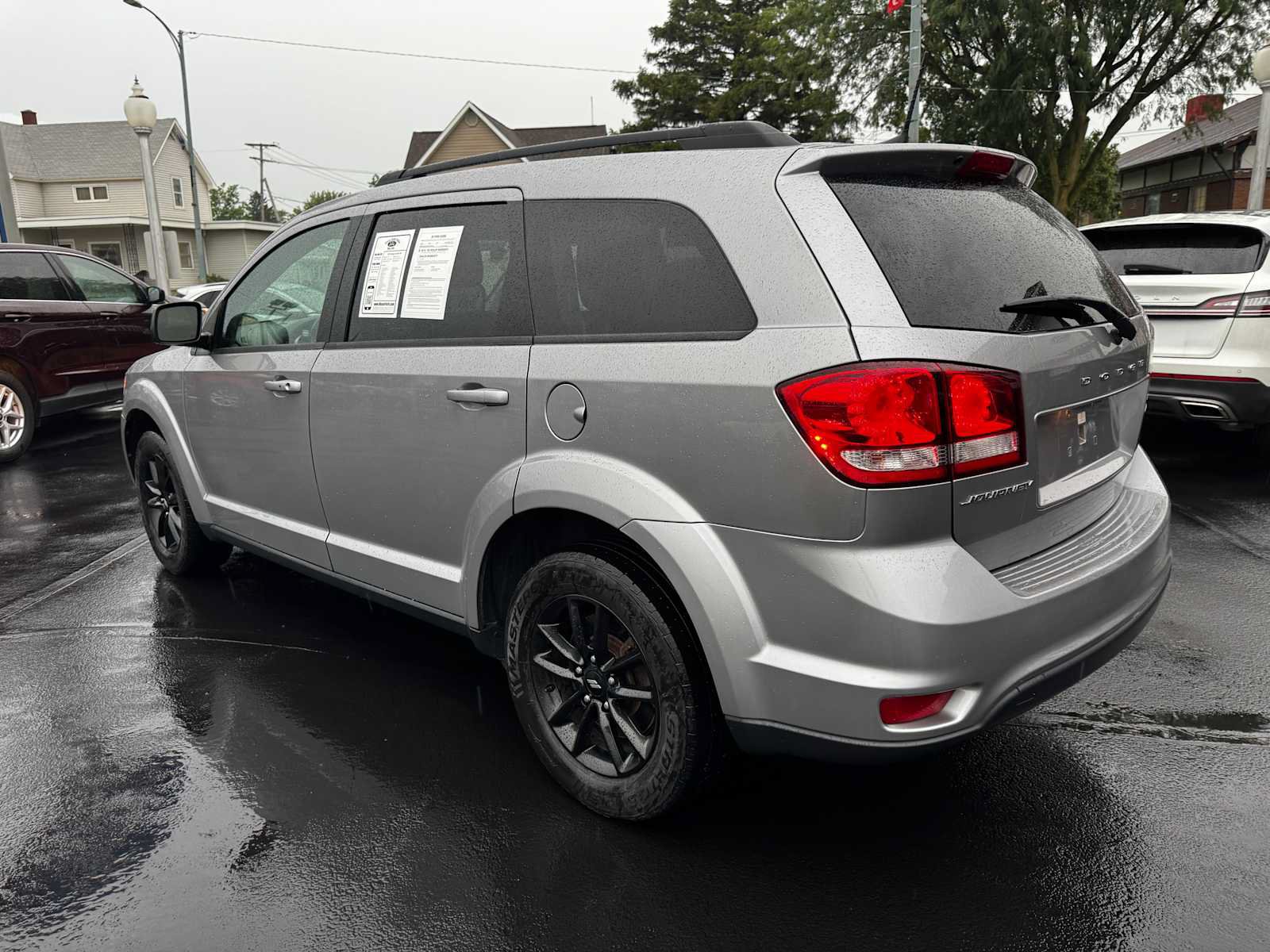 Used 2019 Dodge Journey SE w/ Premium Group FWD image 8