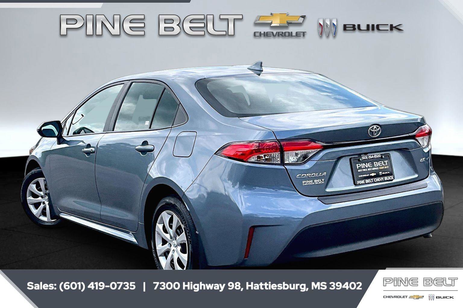 Used 2024 Toyota Corolla LE FWD image 2