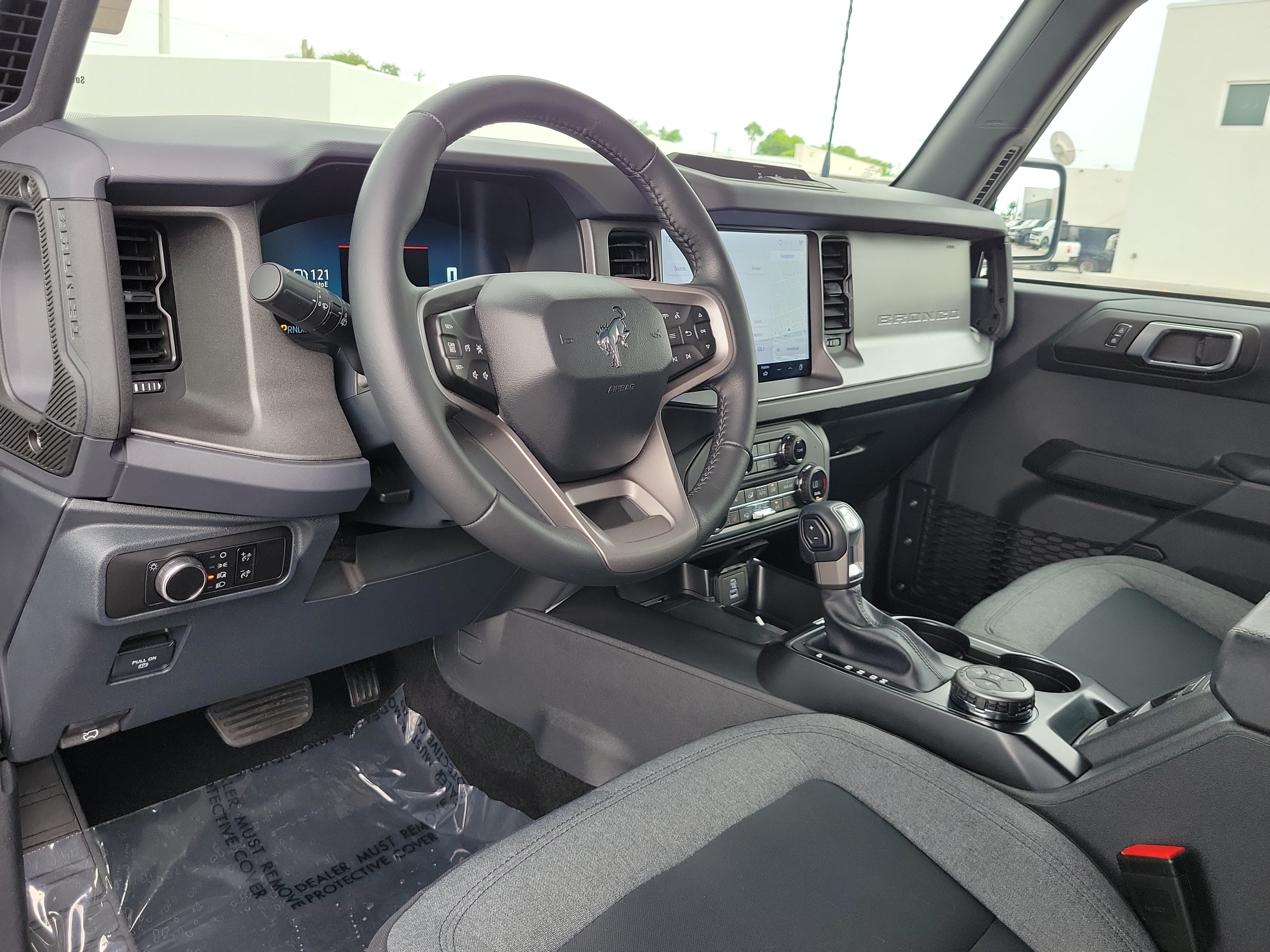 Used 2025 Ford Bronco Big Bend AWD/4WD image 9