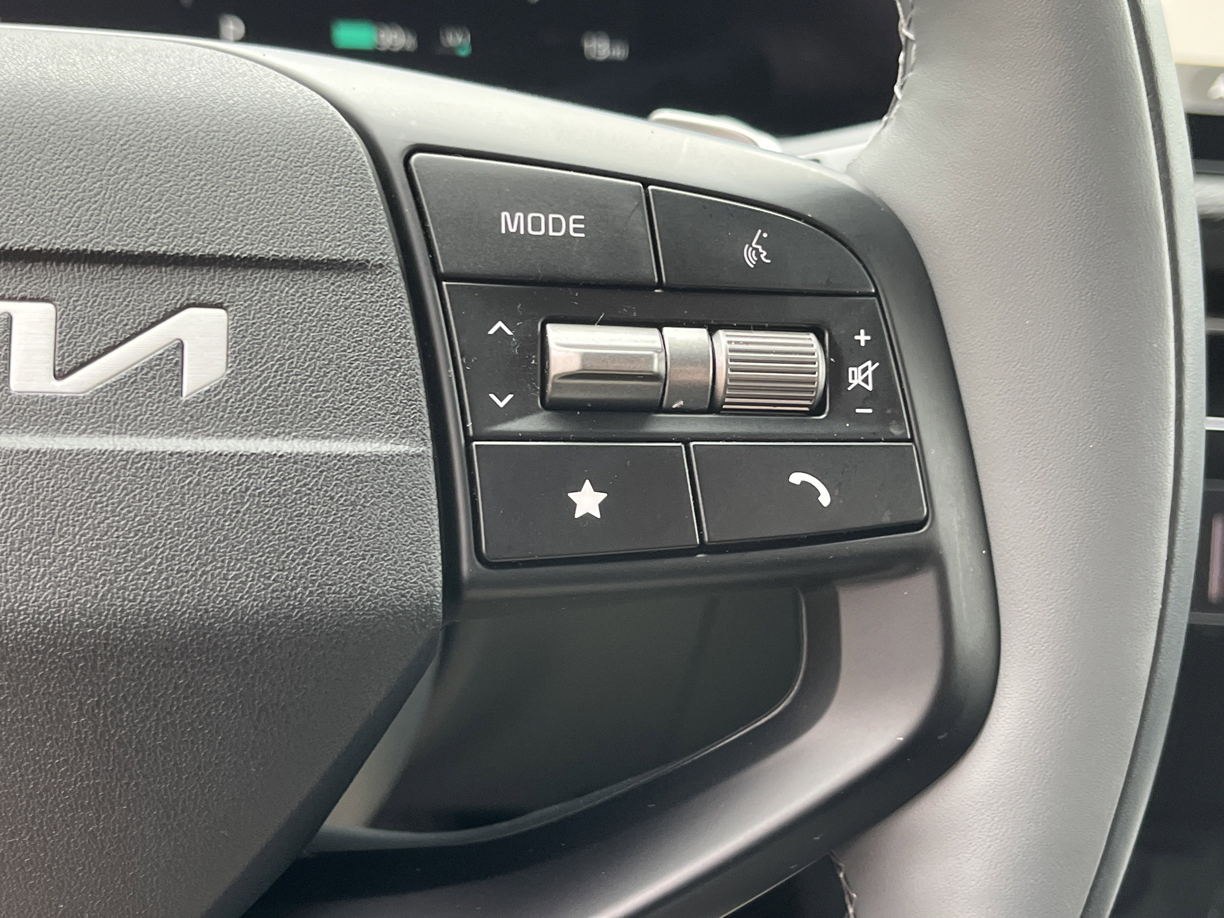 New 2025 Kia EV6 Wind image 16