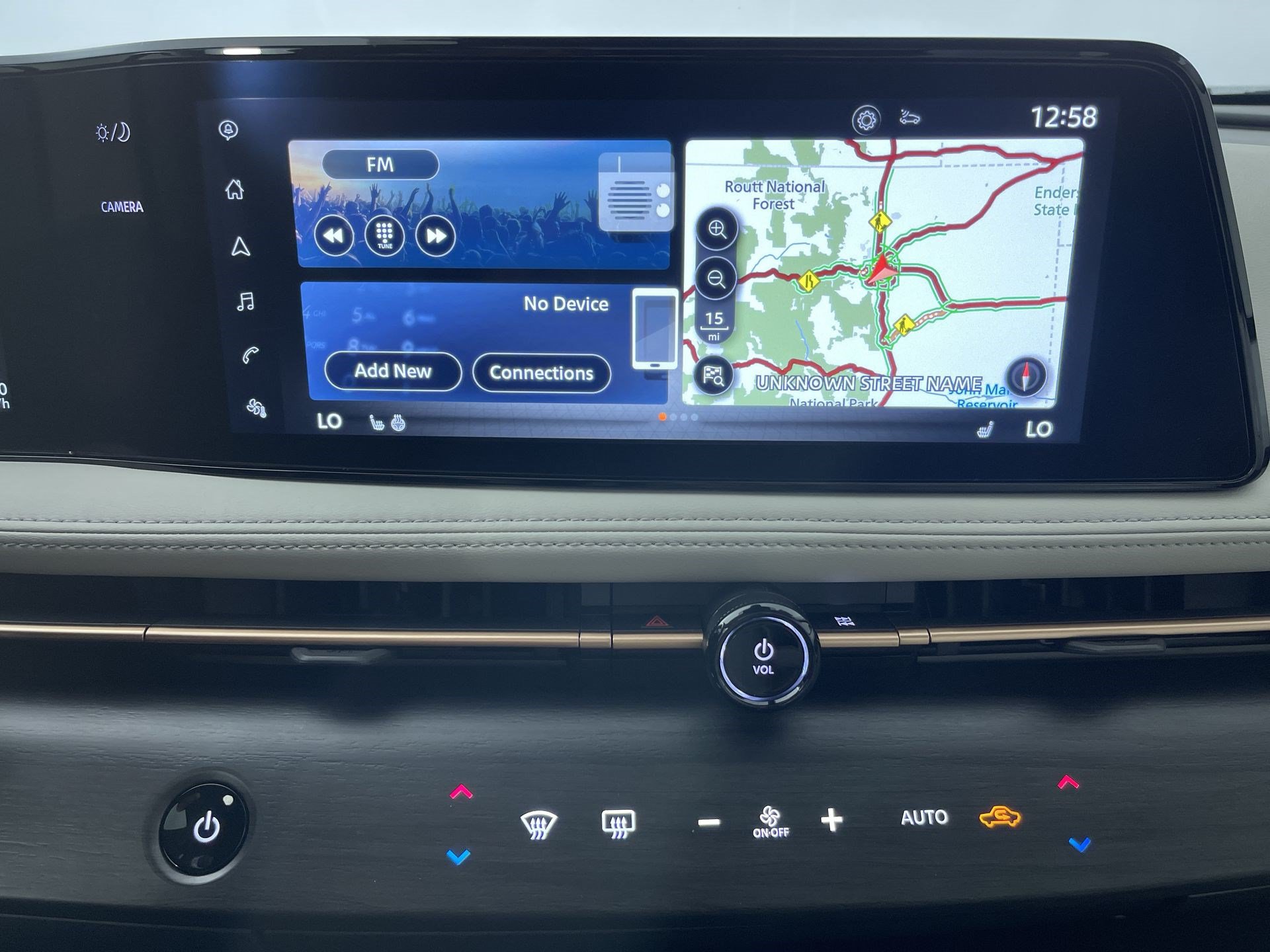 Certified 2024 Nissan Ariya AWD image 18