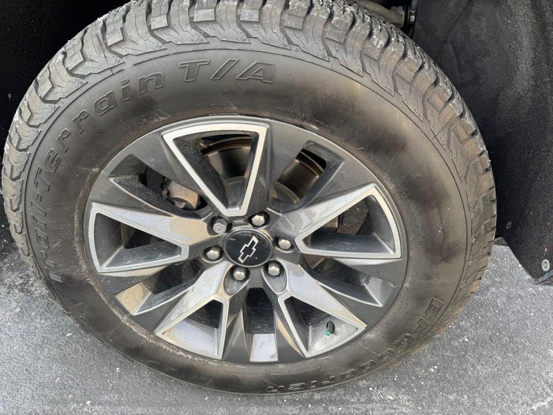 Used 2021 Chevrolet Tahoe Z71 w/ Luxury Package image 5