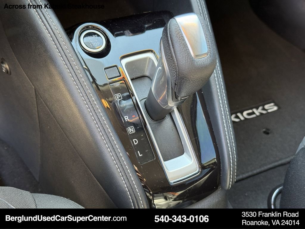 Used 2020 Nissan Kicks SR w/ Exterior Package image 25