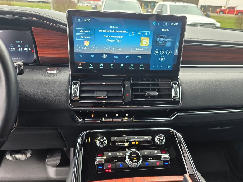 Used 2024 Lincoln Navigator Reserve image 22