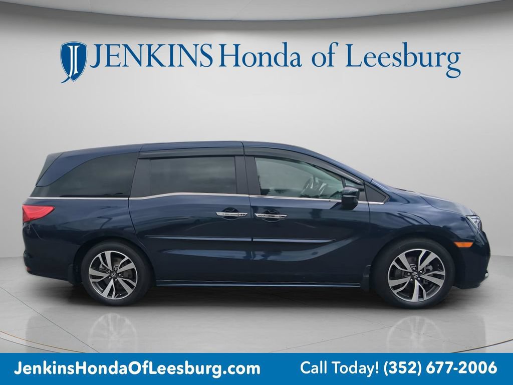 Certified 2024 Honda Odyssey Touring image 3