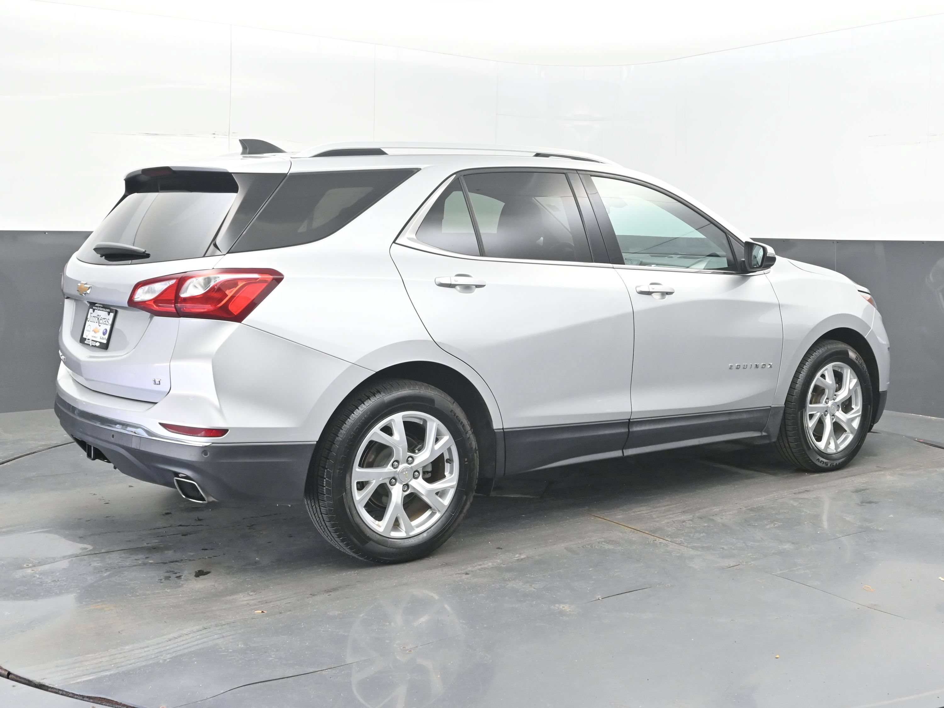 Used 2019 Chevrolet Equinox LT w/ Sun & Navigation Package FWD image 9