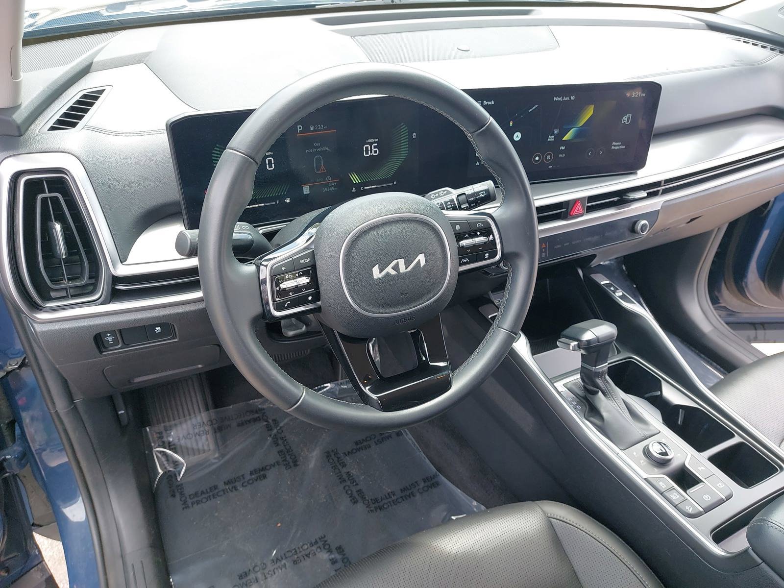 Used 2024 Kia Sorento S AWD/4WD image 17