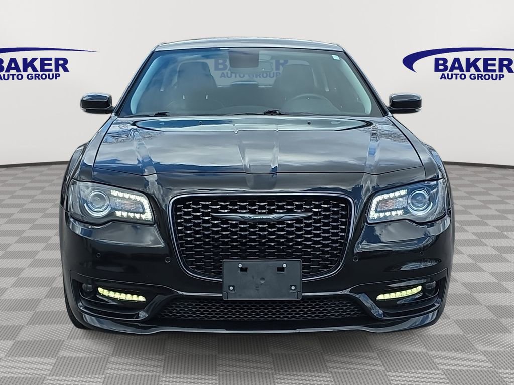 Used 2023 Chrysler 300 Touring L w/ Comfort Group AWD/4WD image 8