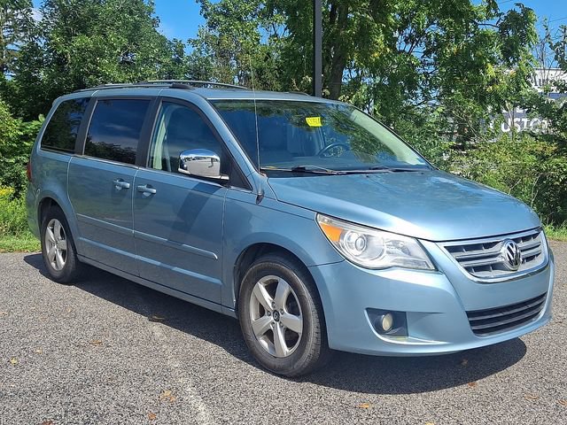 Used 2009 Volkswagen Routan SEL Premium FWD video 1