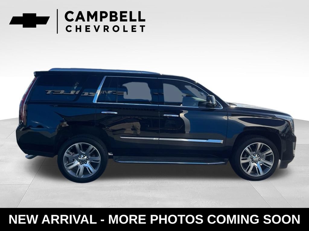 Used 2016 Cadillac Escalade Luxury AWD/4WD image 6