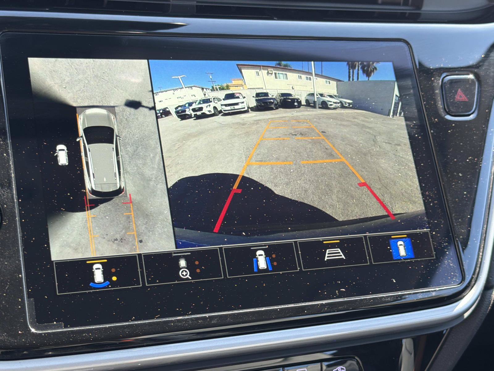 Used 2023 Chevrolet Bolt EUV Premier FWD image 26