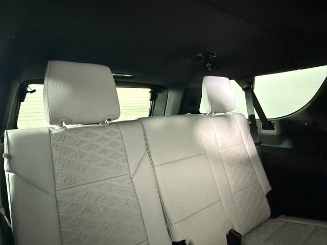 New 2026 Cadillac Escalade ESV Platinum Sport AWD/4WD image 32