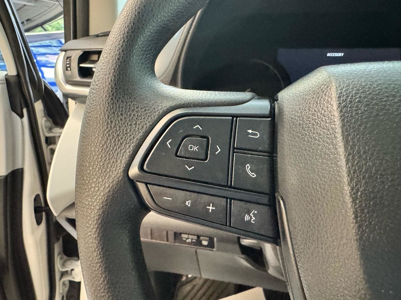 Used 2025 Toyota Sienna LE w/ LE Plus Package AWD/4WD image 12