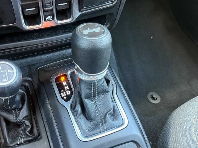 Used 2026 Jeep Wrangler Unlimited Sahara AWD/4WD image 22