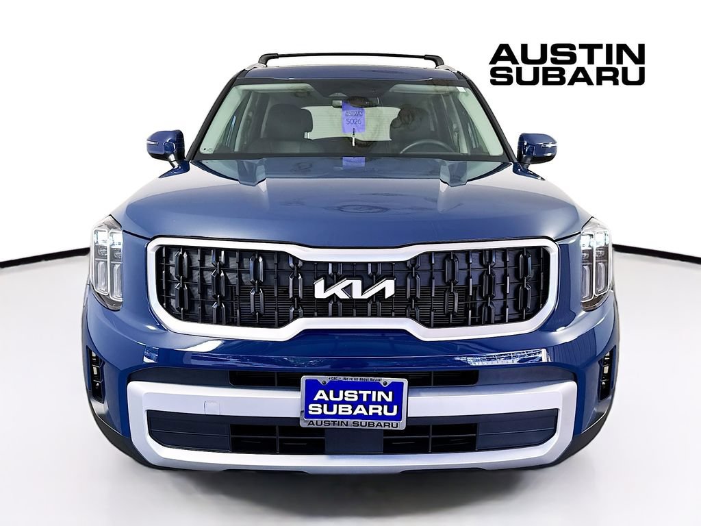 Used 2025 Kia Telluride EX w/ EX Captain's Chair Package FWD image 2