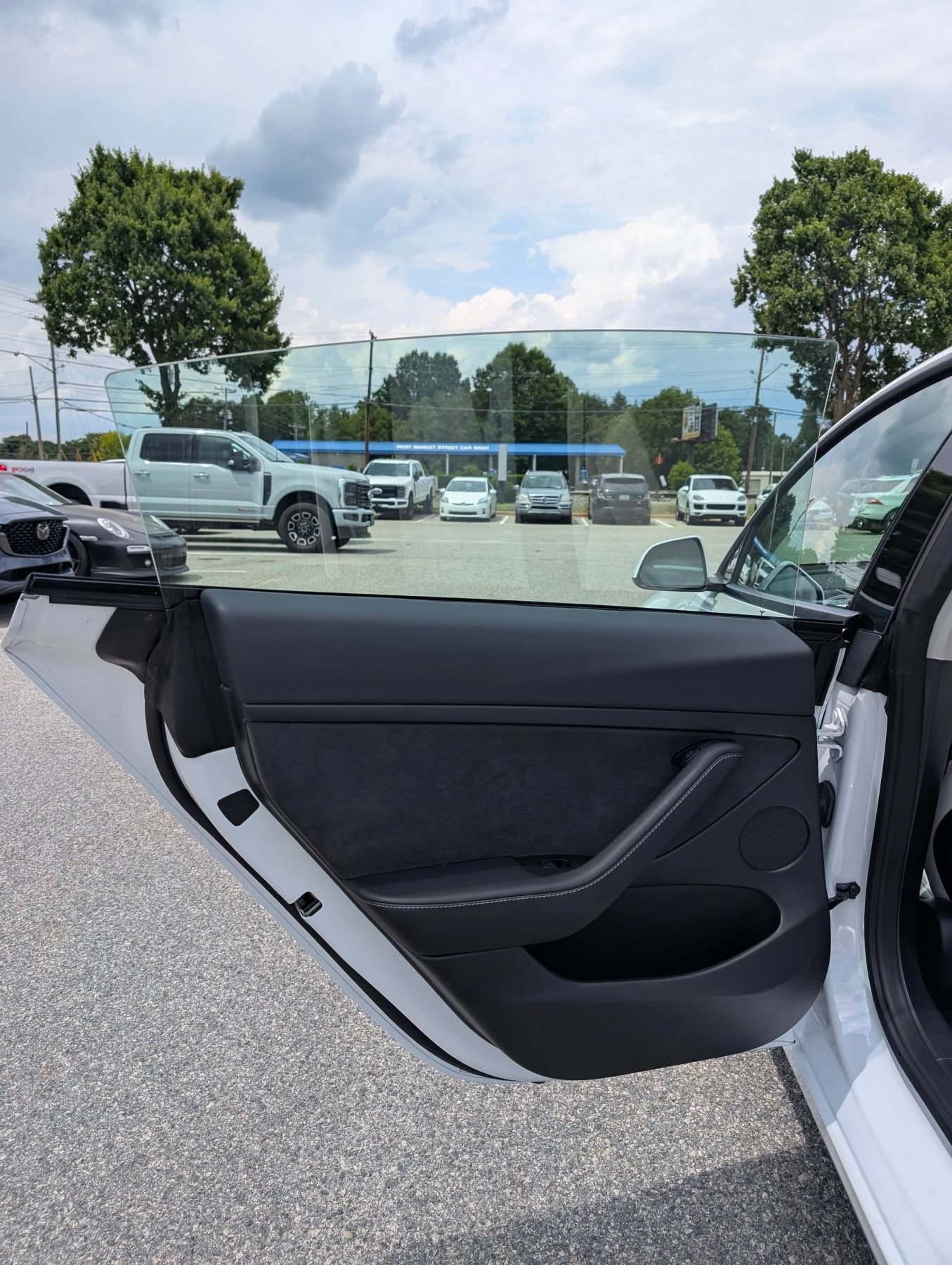 Used 2023 Tesla Model 3 Standard Range RWD image 11