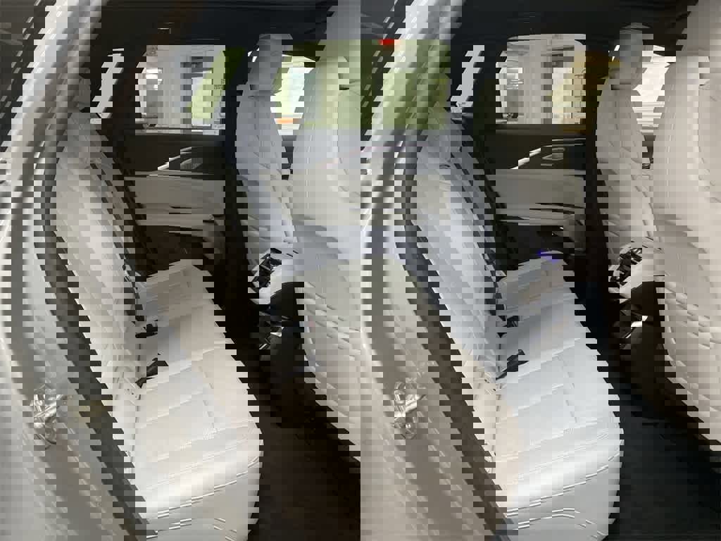 Certified 2024 Cadillac Lyriq Luxury image 19