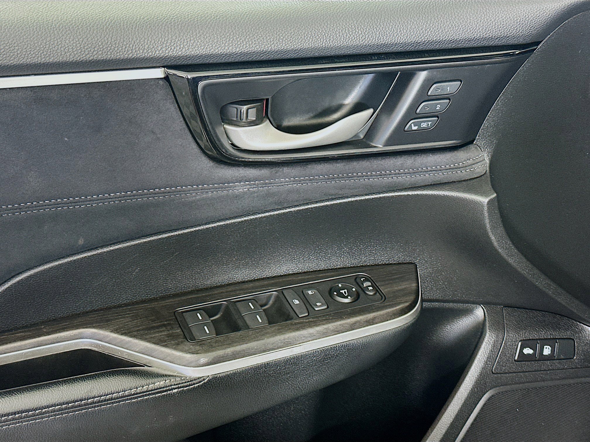 Used 2018 Honda Clarity Touring image 15