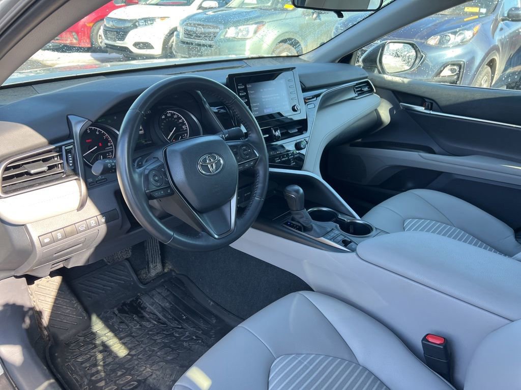 Used 2024 Toyota Camry SE w/ Cold Weather Package image 9
