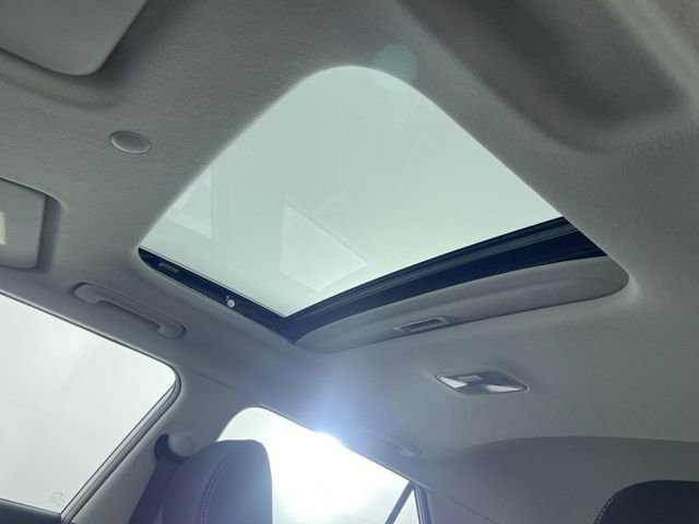 Used 2025 Hyundai Venue SEL image 32